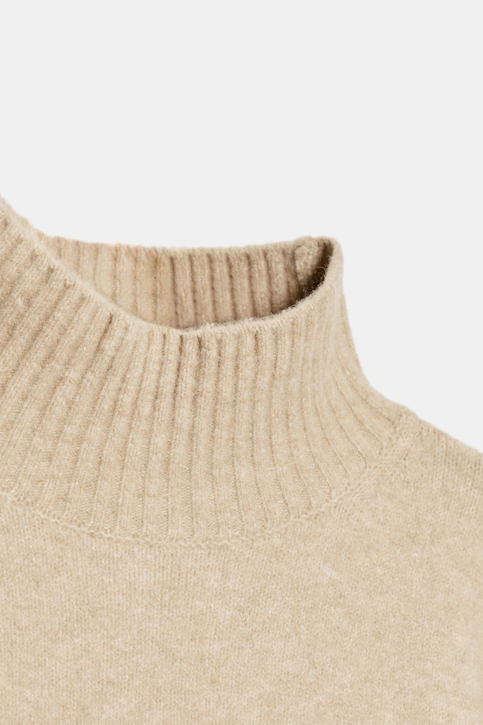 SOFT KNIT HIGH NECK JUMPER